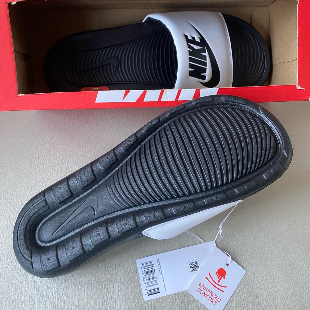Nike Victori One Slide - Picture 4 of 8
